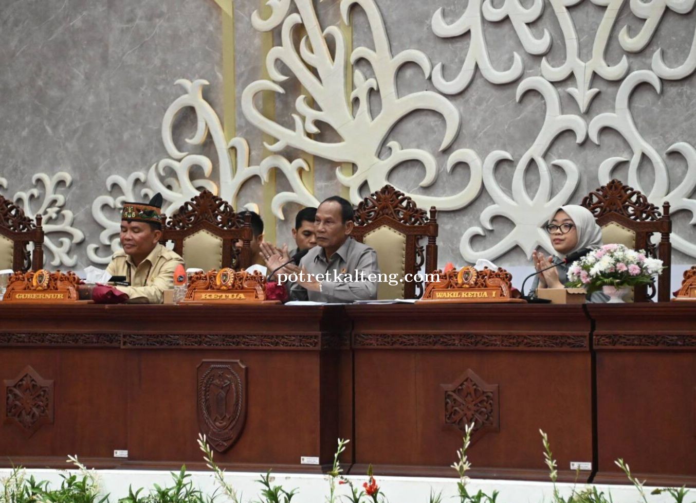 Gubernur Agustiar Sabran Ikuti Rapur Pemandangan Umum Fraksi DPRD atas Nota Keuangan dan Raperda APB