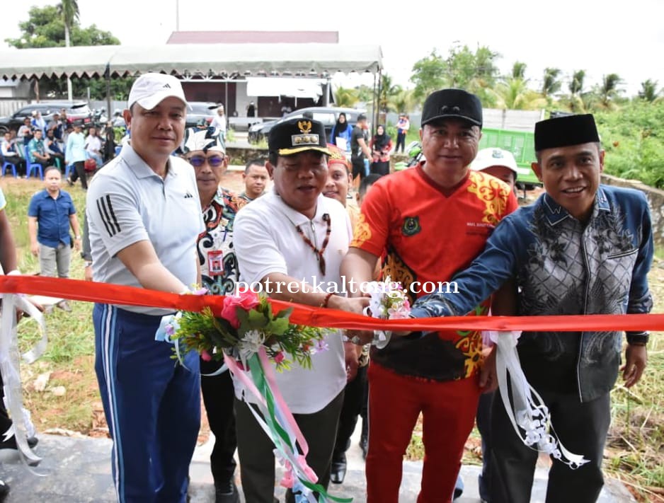 Bupati Kapuas Resmikan Kantor Kelurahan Selat Hulu, DPRD Harapkan Kinerja Pelayanan Meningkat