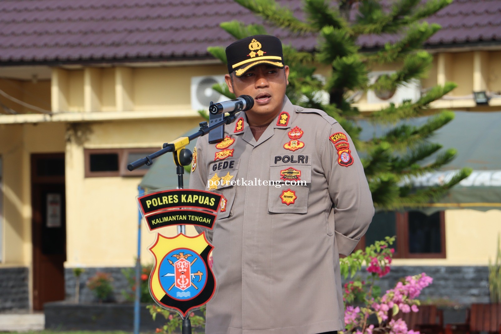 Kapolres Kapuas Prihatin Atas Kericuhan di Barunang: Kami Kedepankan Humanis, Namun Keamanan Persone