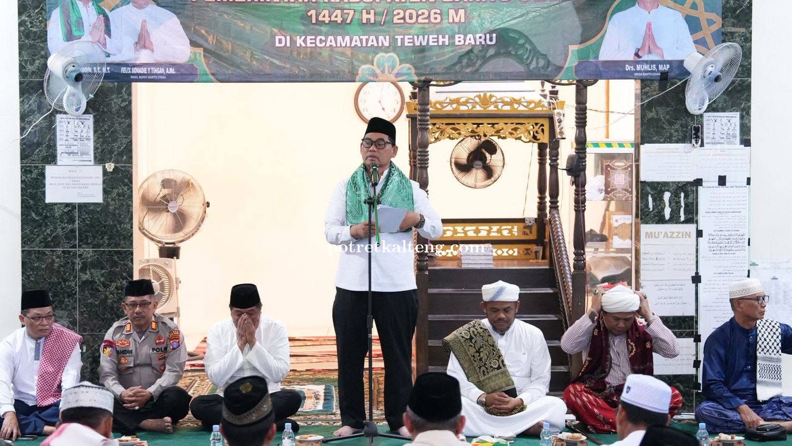 Safari Ramadan di Desa Sikui, Bupati Barut Pererat Silaturahmi di Masjid Akhmad Bakrie