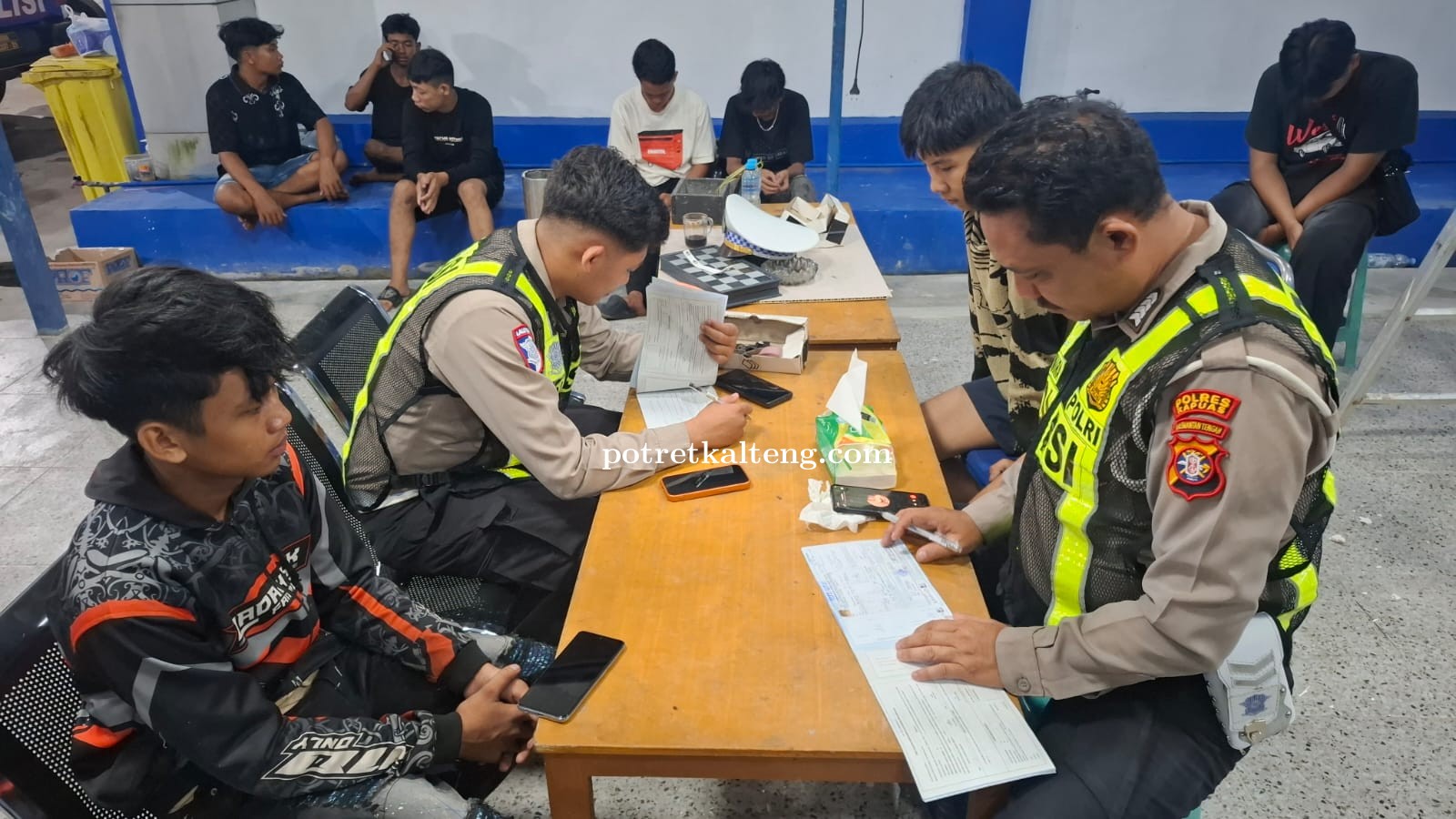 Polres Kapuas Tindak Balap Liar dan Knalpot Brong, Tujuh Pelanggar Ditilang