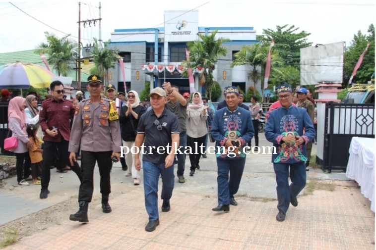 Pj Bupati Barito Selatan Dampingi Kunjungan Kerja Gubernur Kalteng di Kab. Barito Selatan.