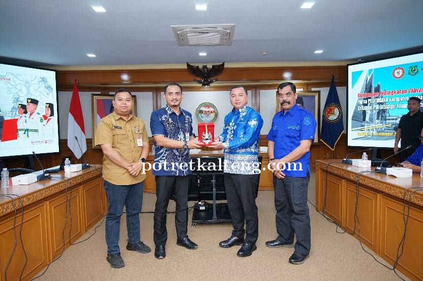 Wabup Kapuas Pimpin Purnapaskibraka Kunjungi IPDN Jatinangor