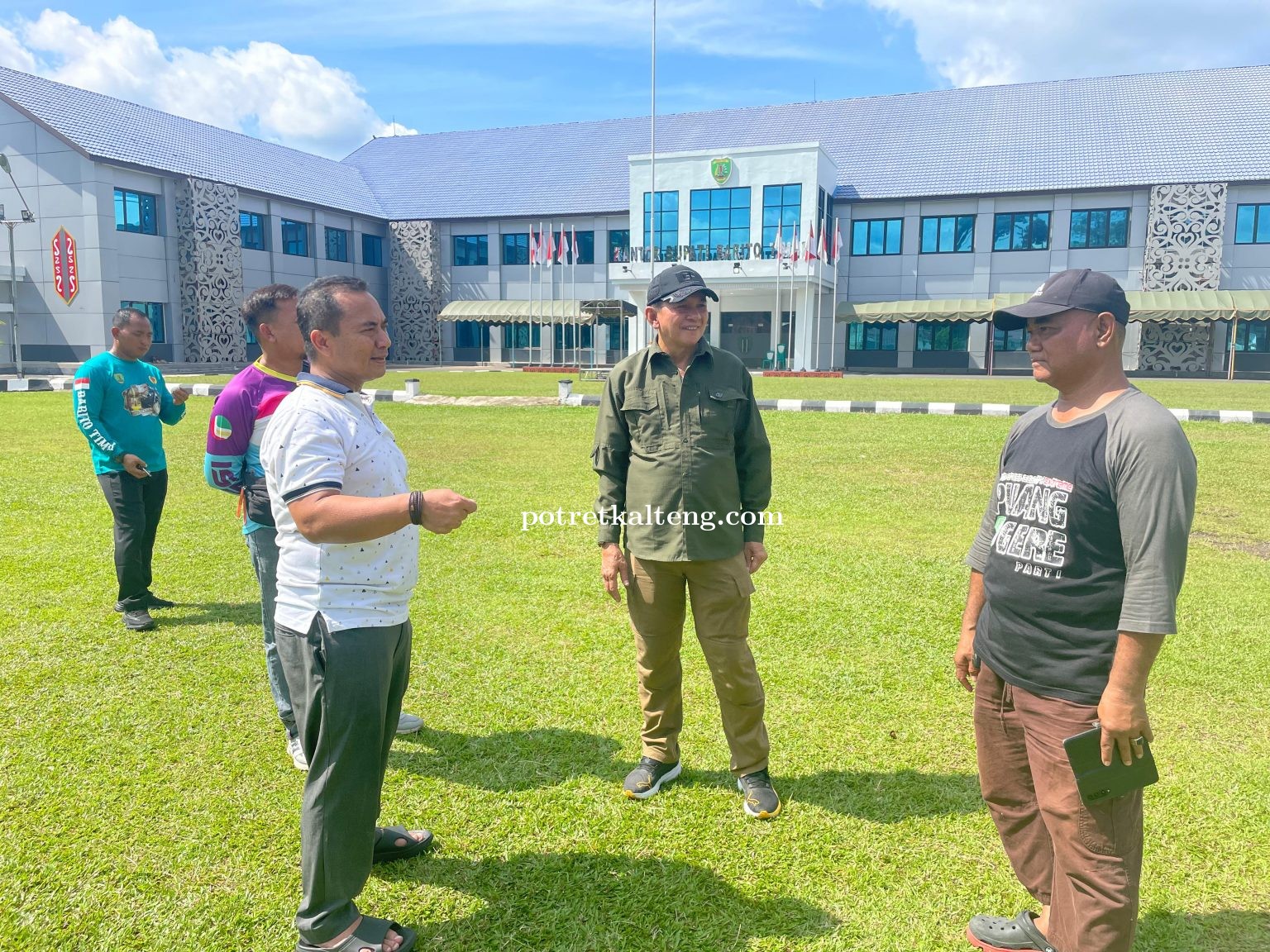 Bupati Bartim Tinjau Langsung Persiapan Puang Gere 4, Pastikan Semua Siap Digelar