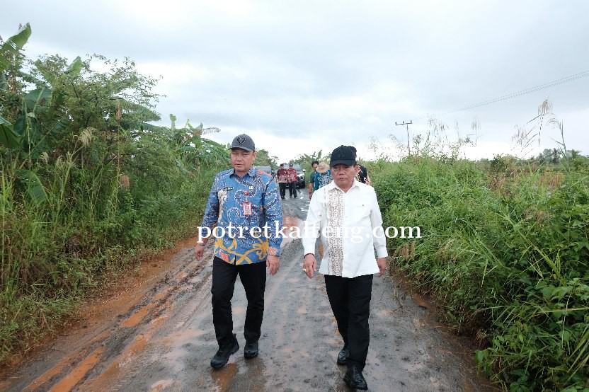 Pemkab Kapuas Siapkan Perbaikan Infrastruktur, Bupati Wiyatno Tinjau Langsung Kondisi Jalan