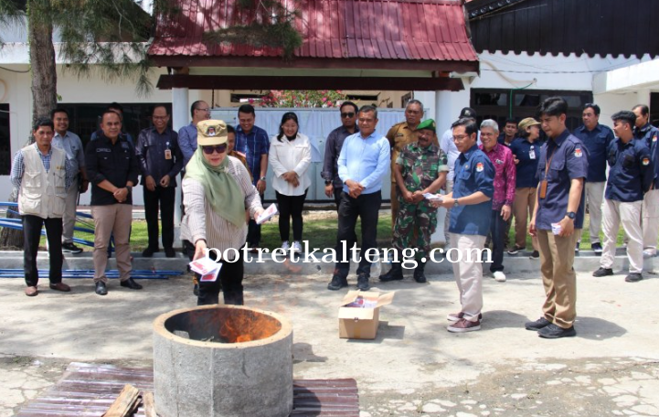 KPU Barsel Musnahkan 1.153 Surat Suara, Cegah Penyalahgunaan.