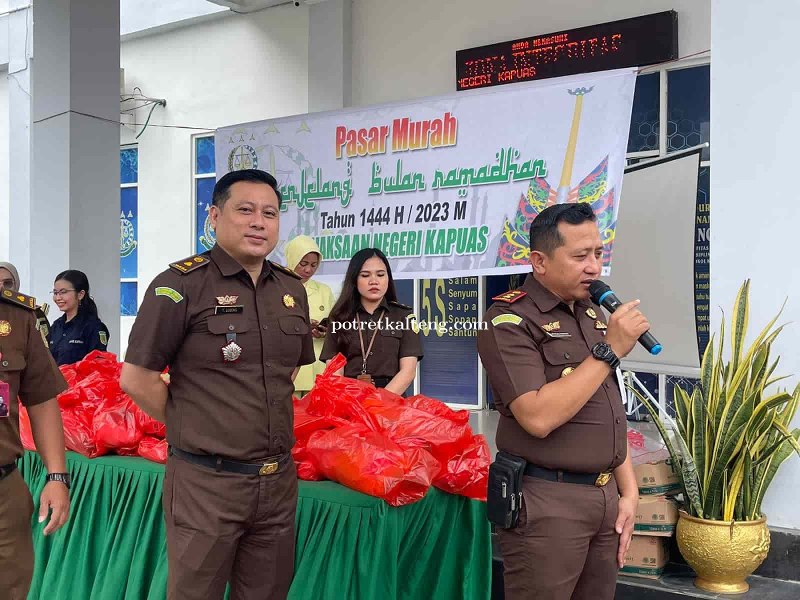 Sambut Bulan Ramadhan, Kejaksaan Negeri Kapuas Selenggarakan Pasar Murah