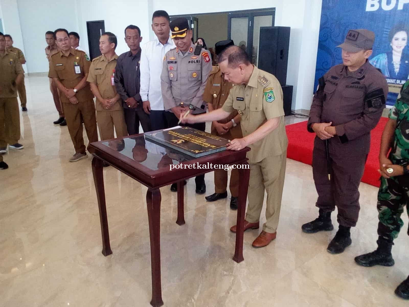 Bupati Kapuas Ben Brahim Resmikan Rumah Jabatan Bupati Kapuas