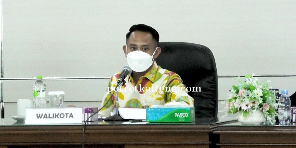 Walikota Palangka Raya Membuka Lokakarya Untuk Kepegawaian Tahun 2022