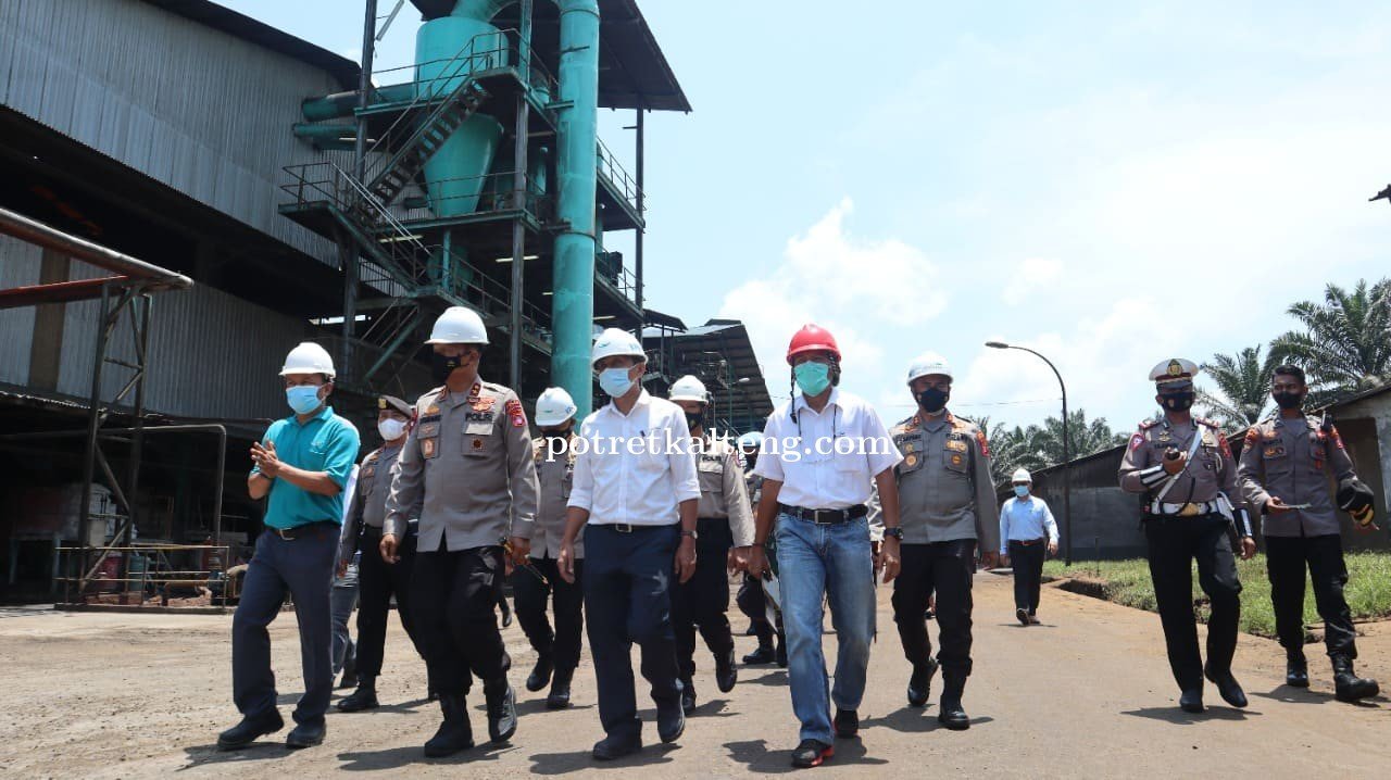 Pastikan Produksi Minyak Lancar, Kapolda Kalteng Cek Pabrik Pengolahan CPO di Kotim