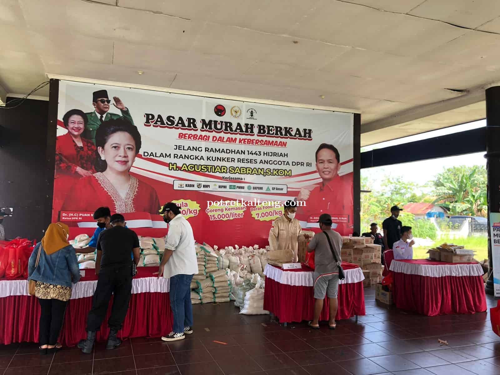 Pasar Murah Berkah H. Agustiar Sabran Sediakan 2000 Paket Sembako