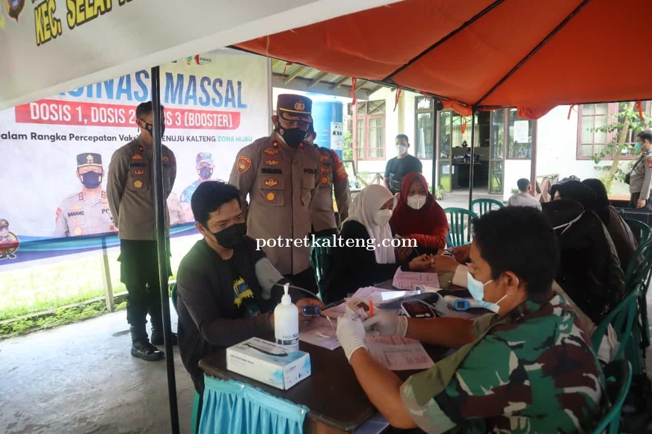 Percepat Vaksinisasi, Polres Kapuas Laksanakan  Vaksinisasi di Selat Dalam