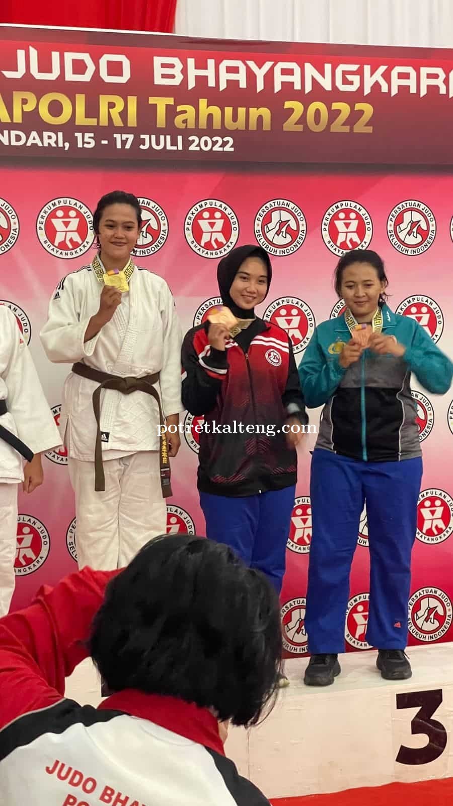 Bripda Tazkia Nabila Asal Polda Kalteng Raih Medali Perunggu di Kejurnas Judo Kapolri Cup Tahun 2022