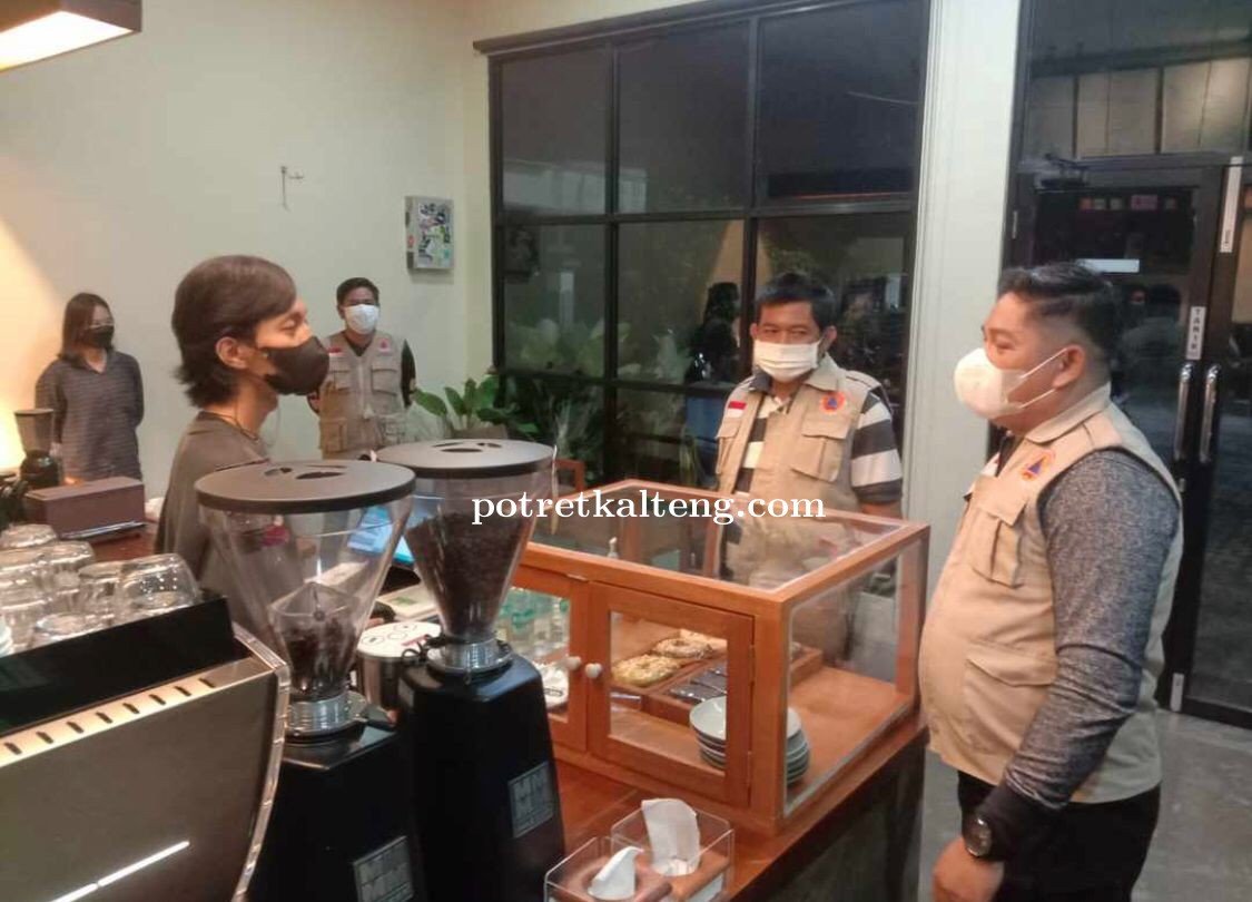 Positif Covid-19 Meningkat, Tim BPBD Kota Palangka Raya Melaksanakan Pengawasan Protokol Kesehatan