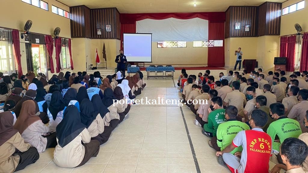Maraknya Kasus Asusila di Lingkungan Sekolah, Polda Kalteng Bersosialisasi Pada Pelajar SMKN 4