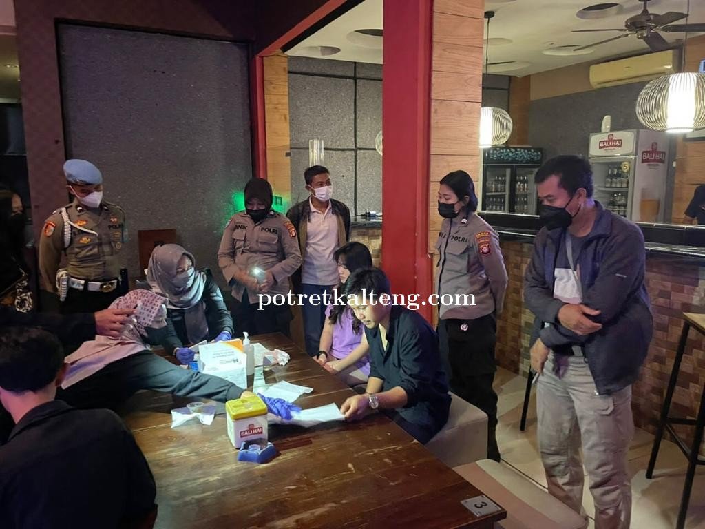 Patroli Harkamtibmas, Petugas Temukan Seorang Pengunjung Cafe Positif Narkoba