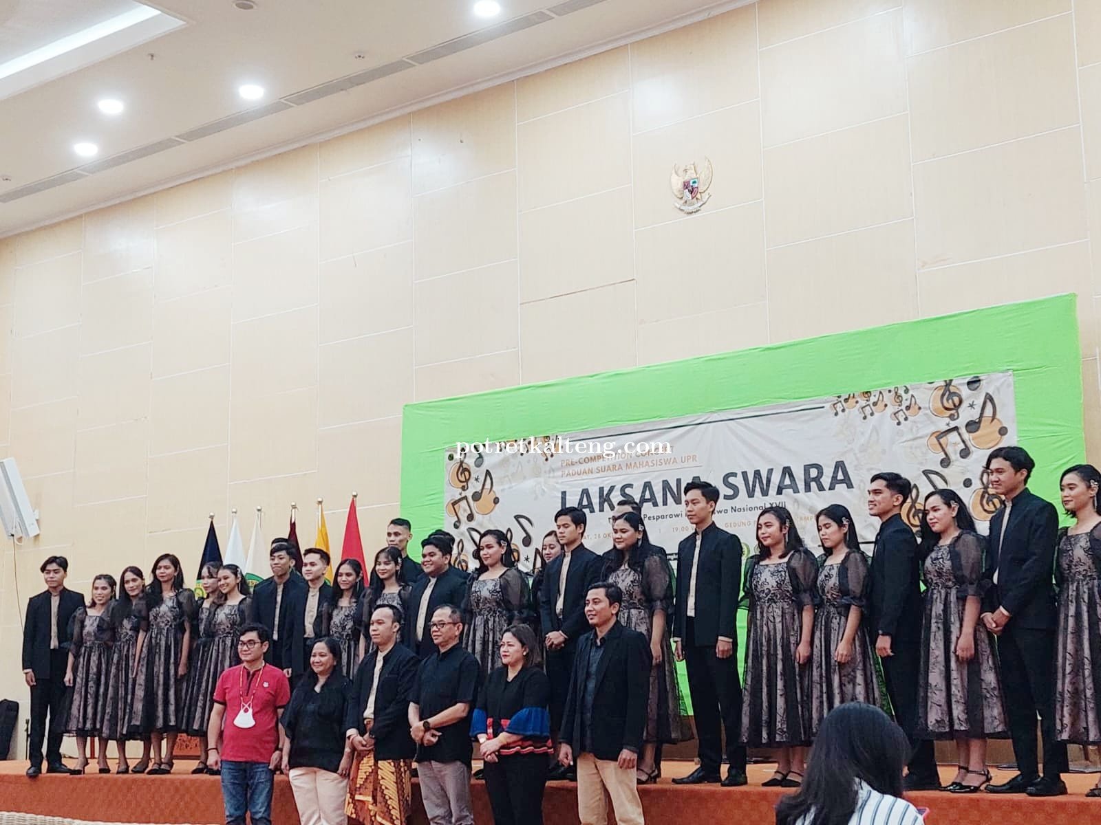 Peringati Momen Hari Sumpah Pemuda,  Rektor UPR Resmikan Nama PSM Laksana Swara