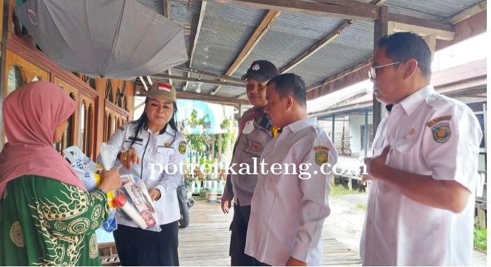 Pemko Palangka Raya Salurkan Bantuan Sembako dan Kasur kepada Tiga Lansia