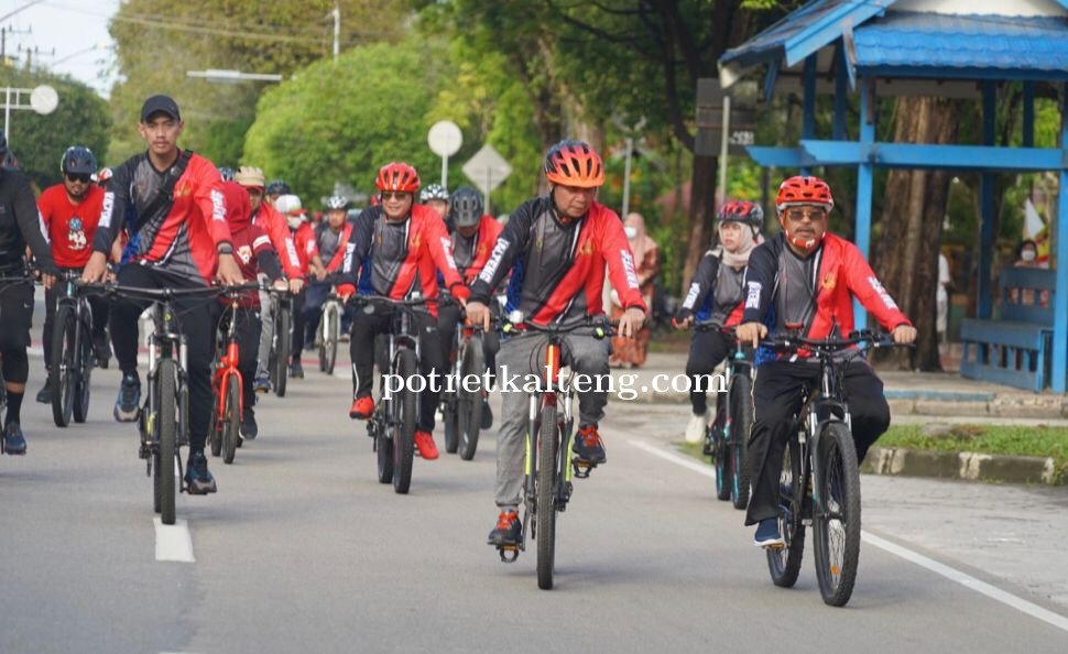 Meriahkan HUT KORPRI ke-51, Pemprov Kalteng Gelar Senam Bersama dan Fun Bike KORPRI