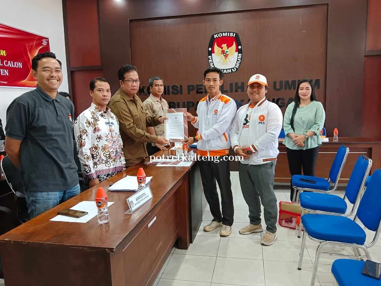 Serahkan Berkas Perbaikan Caleg, PKS Katingan Siap Komitmen Bangun Daerah