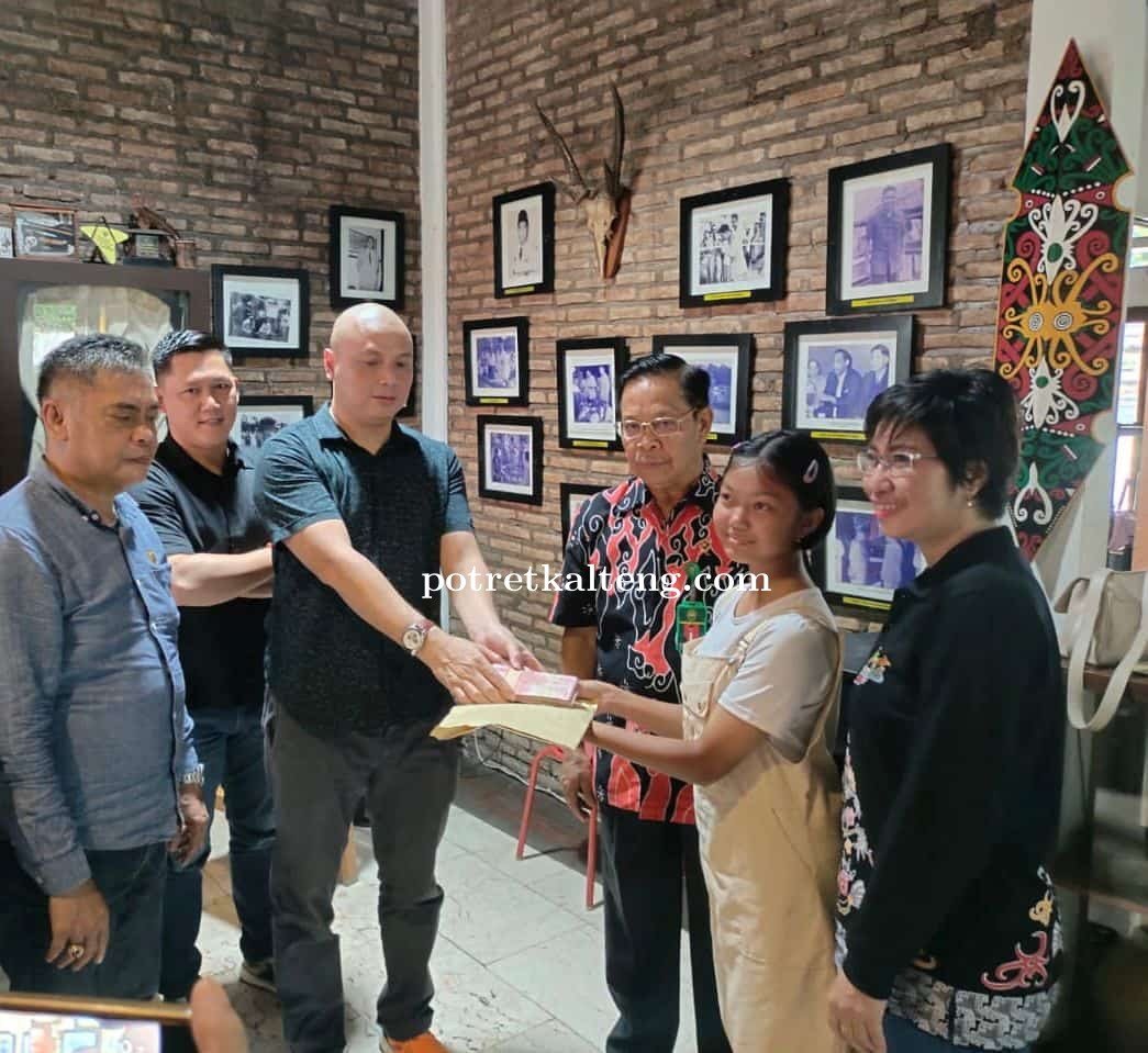 Ahli Waris Advokat Tukas Y Buntang, S.H Terima Santunan 30 Juta Rupiah Dari DPN PPKHI.