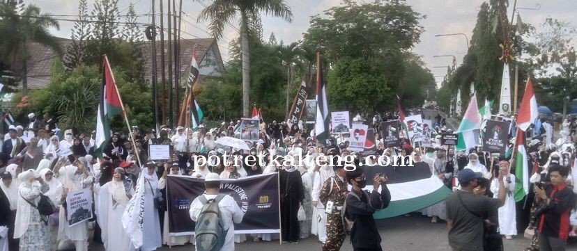 Ribuan Masyarakat Kotim Penuhi Jalanan Dalam Aksi Bela Palestina