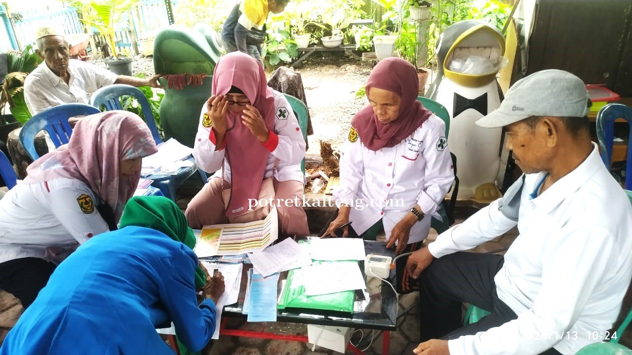 Posyandu Lansia Senyum Ceria Alalak Selatan Terima Bantuan Dari Kelurahan Alalak Selatan