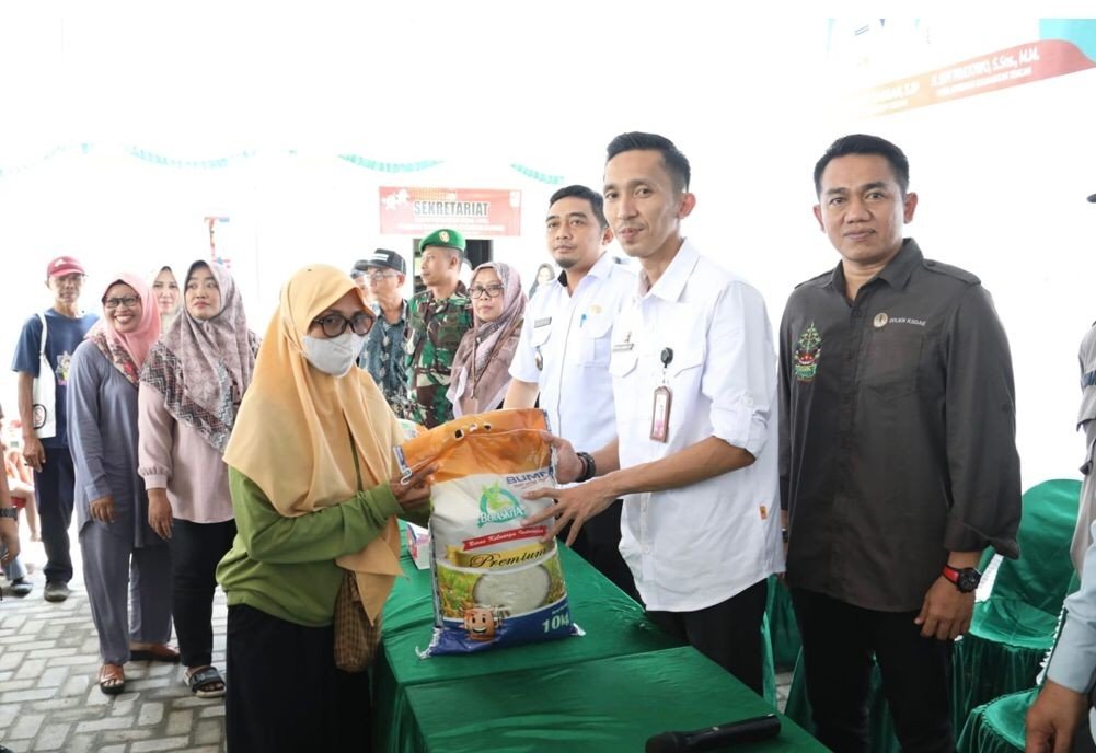 Masyarakat Kotim Antusias Sambut Program Pasar Murah Berbagi Berkah dari Pemprov Kalteng