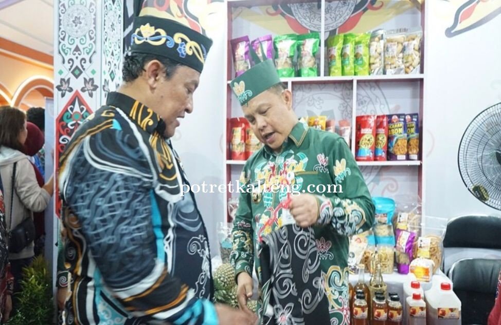 Pemkab Barsel Promosikan Batik Malawen di Kalteng Ekspo 2024