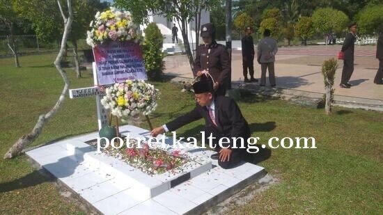 Disbudpar Kalteng Ikuti Peringatan Hari Pahlawan Nasional di TMP Sanaman Lampang dan Upacara Ziarah