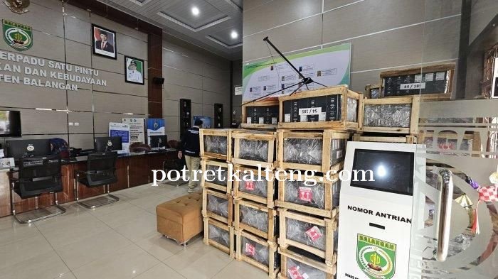 Guru SMP di Balangan Senang Menerima Pinjaman Laptop dari Disdikbud