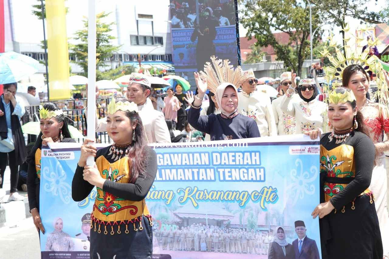 BKD Provinsi Kalteng Meriahkan Karnaval Budaya Isen Mulang 2025 dengan Semangat \'Begawi Huang Kasan