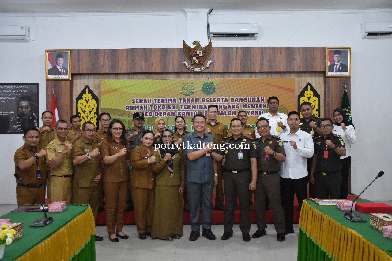 Serah Terima Aset 13 Ruko, Bukti Sinergi Kejari dan Pemkab Kapuas Selamatkan Aset Daerah
