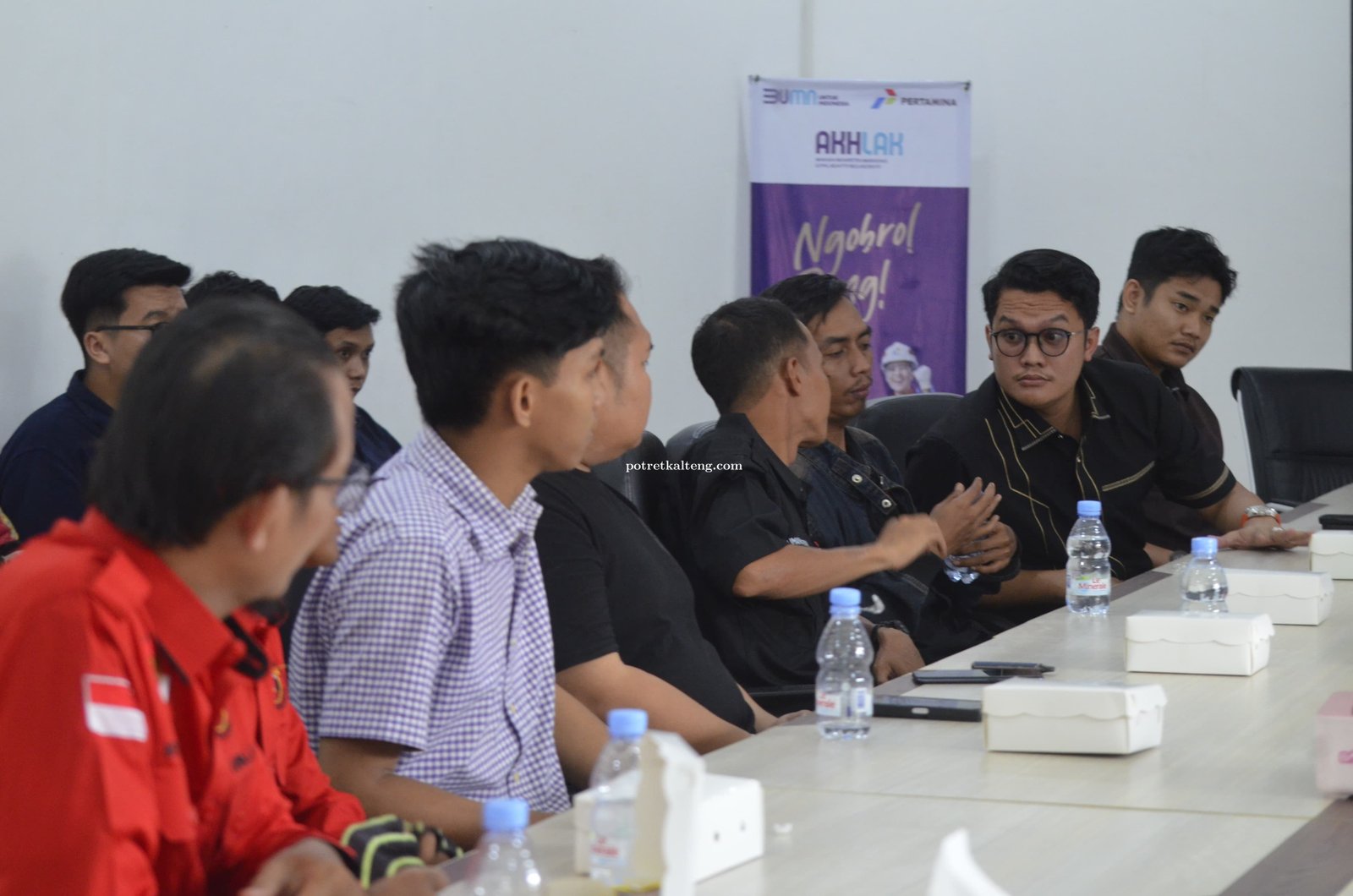 Krisis BBM Meluas ke Kabupaten Lain, Pertamina Patra Niaga Palangka Raya Digerebek Massa