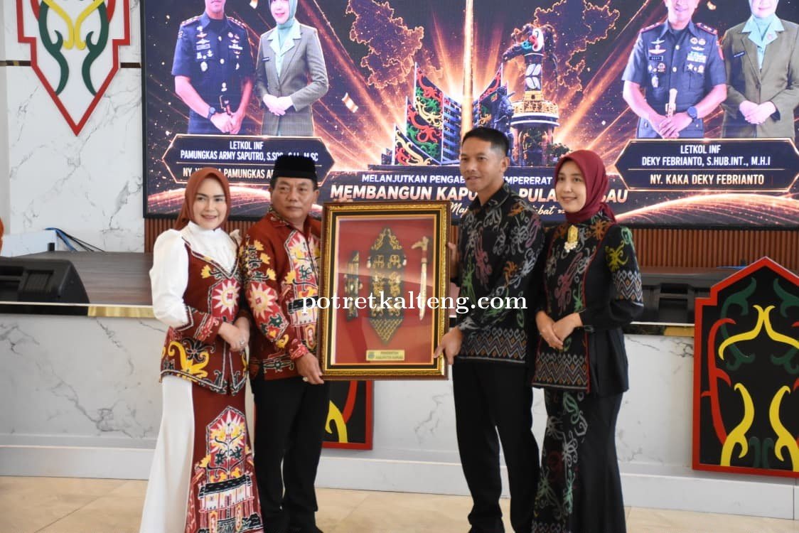 Kenal Pamit Dandim 1011/KLK, Letkol Inf Pamungkas Army Saputro Serahkan Tongkat Komando kepada Letko