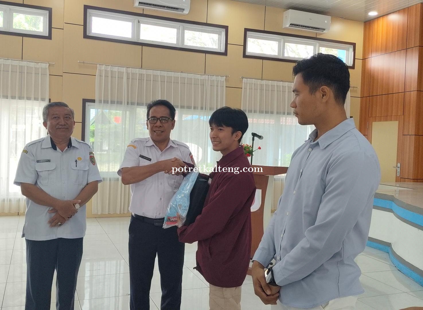 Dispora Kalteng Bekali Pemuda Keterampilan Barbershop untuk Ciptakan Peluang Usaha