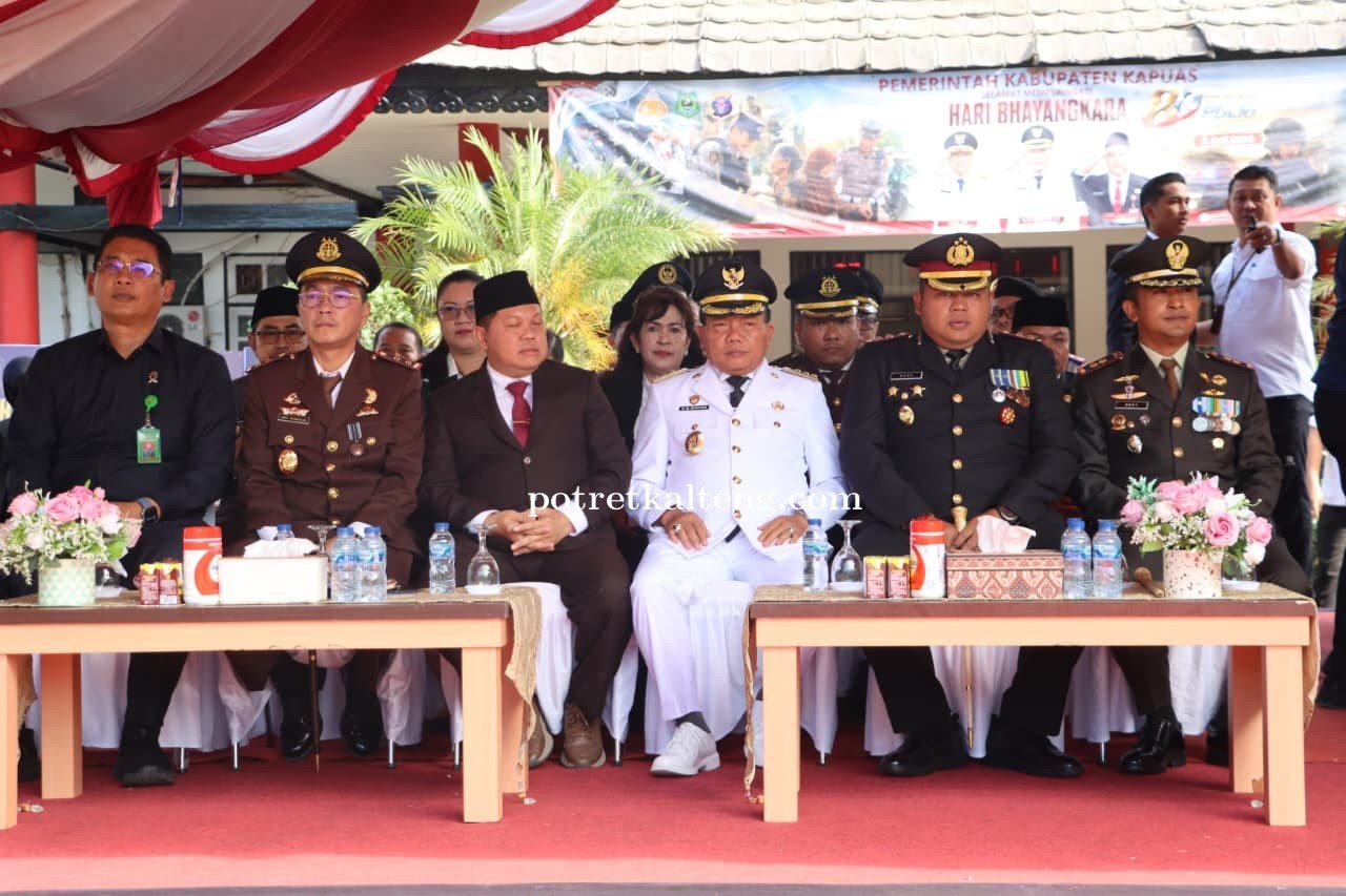 Bupati Kapuas Pimpin Upacara Hari Bhayangkara Ke-80, Tekankan Sinergi Jaga Keamanan Daerah