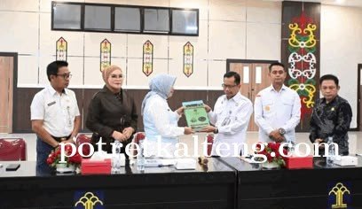 DPRD Barito Utara Sinkronkan Dua Raperda Inisiatif Bersama Kemenkum Kalteng