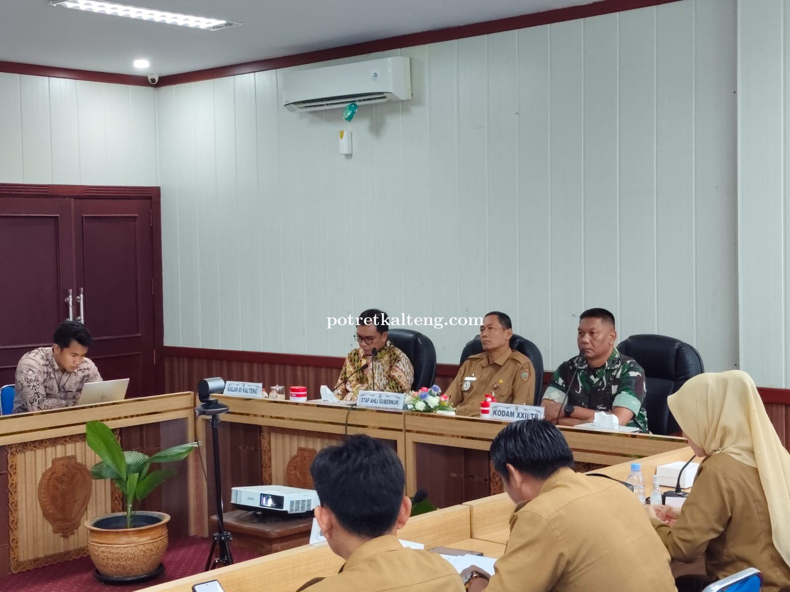 Beras dan Minyak Goreng Jadi Sorotan, Pemprov Kalteng Ikuti Rakor Pengendalian Inflasi