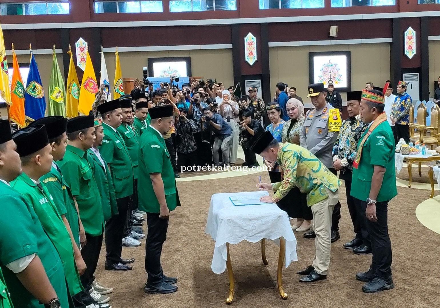 Gubernur Kalteng Hadiri Seminar dan Pelantikan Pengurus GP Ansor