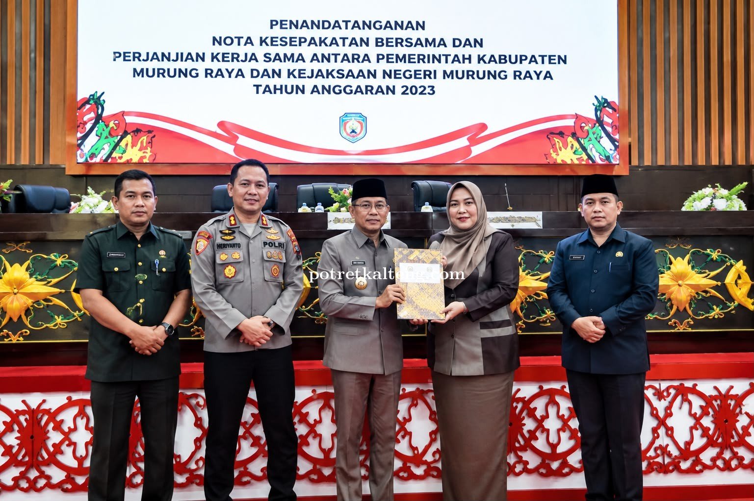 Pemkab Murung Raya Serahkan Raperda Pertanggungjawaban APBD 2025 ke DPRD