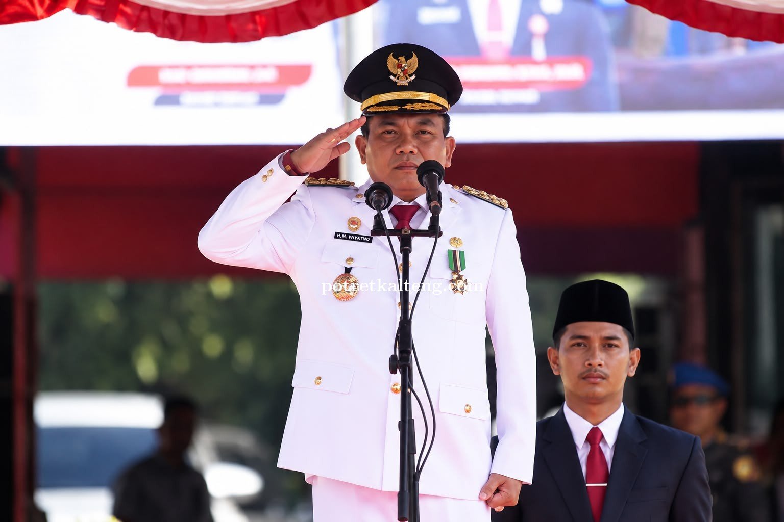 Bupati Kapuas Pimpin Upacara HUT ke-81 RI di Stadion Panunjung Tarung