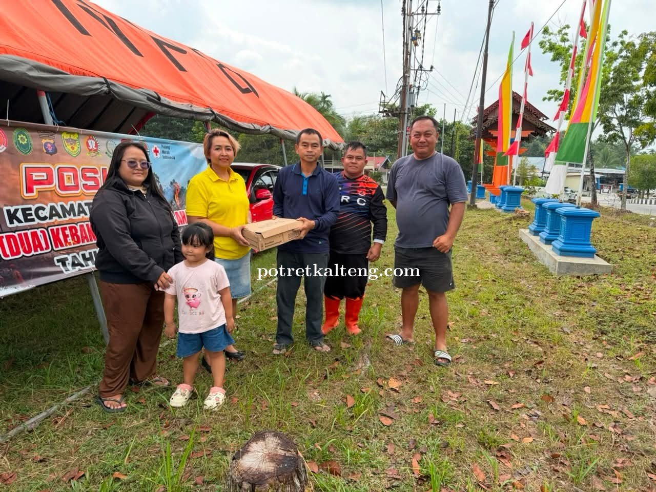 DPRD Salurkan Bantuan untuk Dukung Kesehatan Tim Penanganan Karhutla