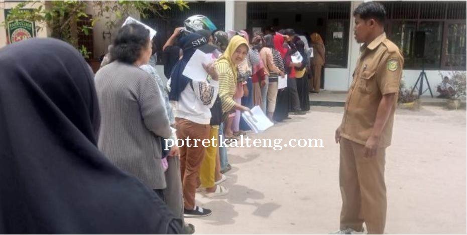 Pemko Palangka Raya Gelar Operasi Pasar Murah di Kelurahan Panarung untuk Stabilkan Harga Kebut