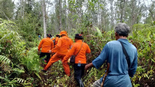 TIM SAR Gabungan Lakukan Upaya Pencaruan Orang Hilang di Sei Ahas Kapuas