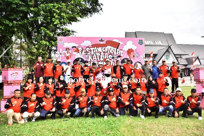 Pesta Rakyat Kapuas Meriah, Warga Tumpah Ruah di Lomba Permainan Tradisional