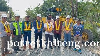 Bupati Kapuas Tinjau Progres Rekonstruksi Jalan di Tamban Catur