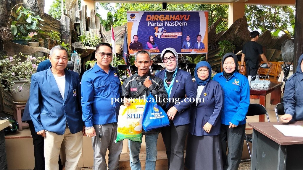 Nasdem Barut Tegaskan Komitmen Lewat Pembagian Bingkisan HUT