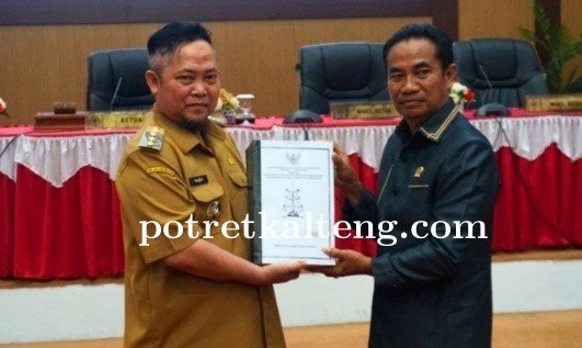 Bupati Katingan Sampaikan Nota Keuangan dan Raperda Perubahan APBD 2025
