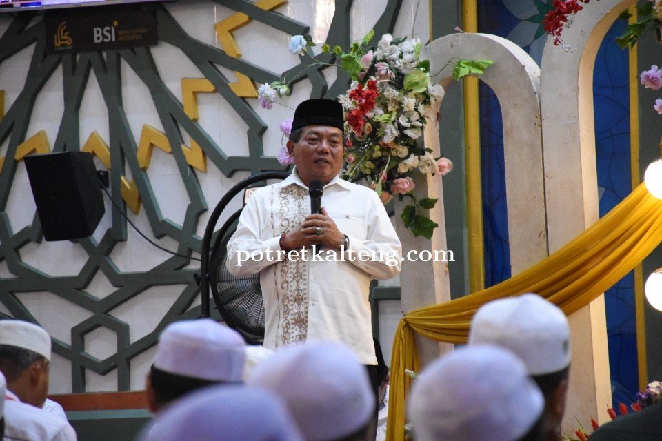 Dihadiri Ratusan Jamaah, Bupati Wiyatno Khidmat Ikuti Haul Ganal Ke-220 Datu Kalampayan